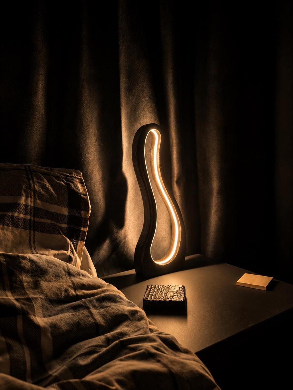 XL Groovy Lamp